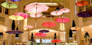 DECORAÇÃO DE CASAMENTO COM GUARDA-CHUVA